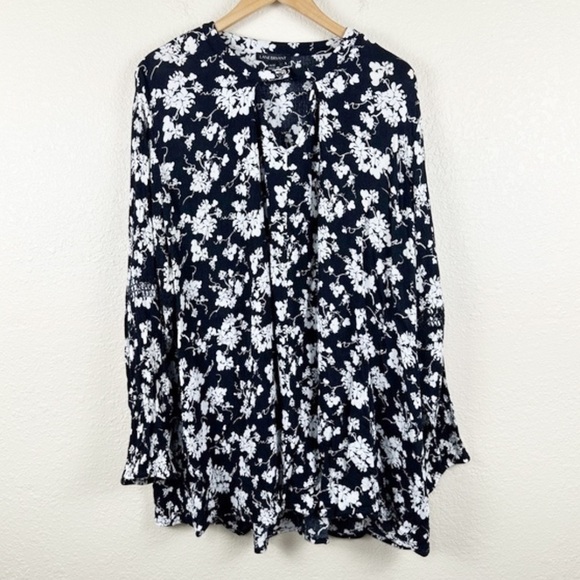 Lane Bryant Black and White Floral Print Tunic Top Size 26/28 Women - Picture 1 of 11